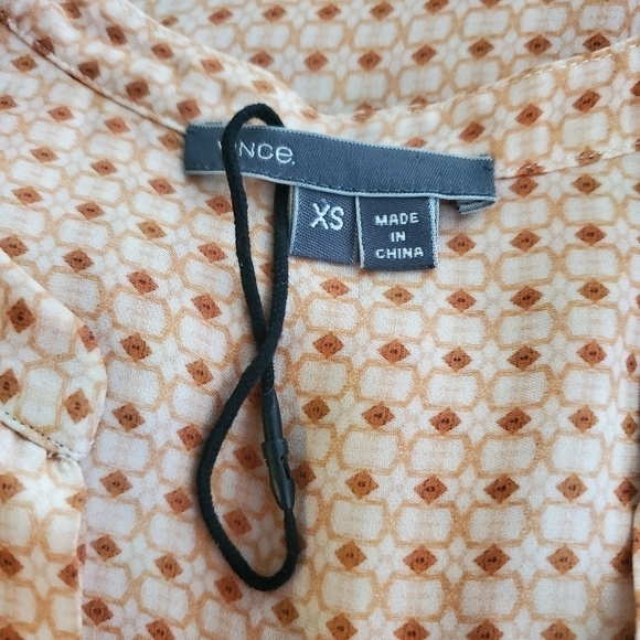 VINCE Coral Mix Printed Georgette Maxi Dress Size XS, Silk, Button/Tie Front - Picture 8 of 12